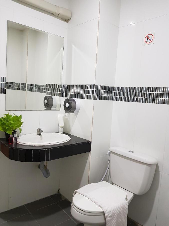 בנגקוק Nk Guesthouse 1 מראה חיצוני תמונה